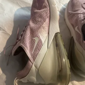 Nike Women's Air Max 270 Light Pink Athletic Shoes thumbnail 11