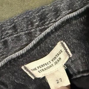 Madewell The Perfect Vintage Straight Jean in Meaford Wash Size 27 thumbnail 8