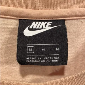 Nike Cropped Velour pink sweatshirt sz M Crew thumbnail 3