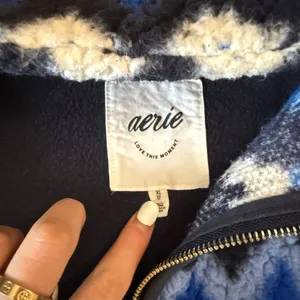 Aerie Hometown Holiday Blue Sherpa Quarter Zip Sweatshirt XL thumbnail 5