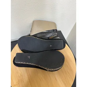 Modzori‎ Reversible Wedge Sandals Size 9 Metallic Pewter Gold Whipstitch Thong thumbnail 8
