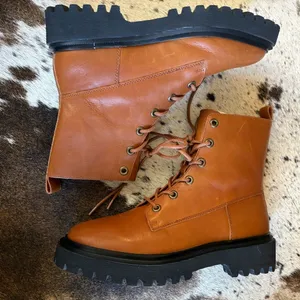 MADEWELL The Rayna Lace-Up Boot In‎ Leather English Saddle Size 9.5 Brown thumbnail 2