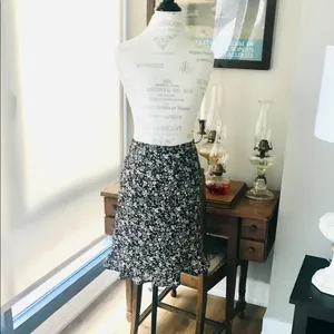 35th & 10th Brown Floral Print Flounce Skirt Sz S thumbnail 2