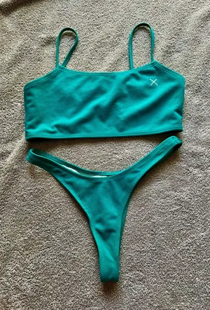 Bikini Set thumbnail 1