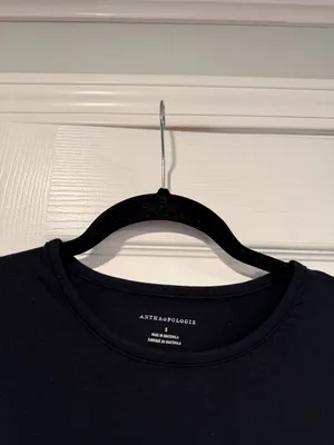 NWOT Anthropologie Size S Black Stretch Short Sleeve Raw Hem Stretch Crop Top thumbnail 2
