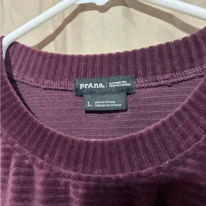 Prana crewneck thumbnail 3