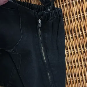Black Oat New York small tank thumbnail 4