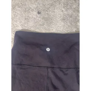 black lululemon cropped leggings size 4 thumbnail 5