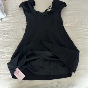Black puff sleeve mini dress Size M thumbnail 4
