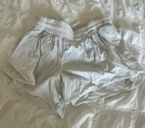 Lululemon White hotty boys thumbnail 1