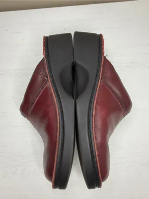 NAOT Red Leather Mules Women’s EU41 US 10-10.5 thumbnail 8