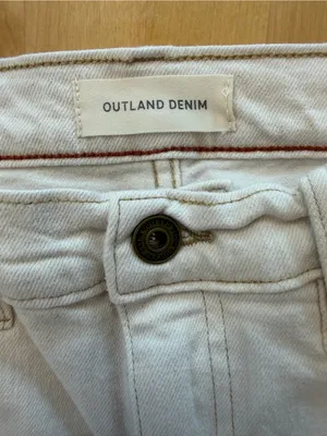 Outlander Denim High-Rise Wide Leg Women’s Jeans in Off-White thumbnail 4