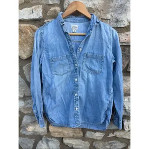 J. Crew Light Wash Denim Button-Down Shirt size 0 thumbnail 2