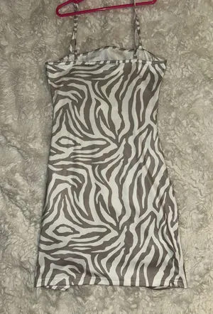 SheIn NWOT Zebra Stripe Slit Hem Short Dress thumbnail 6