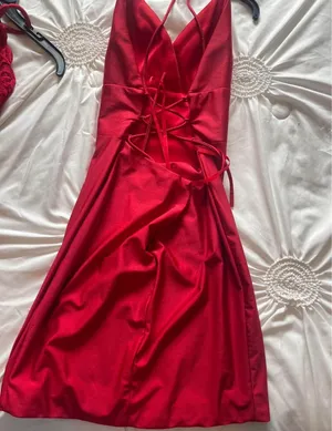 Red Dress Size 4 thumbnail 3