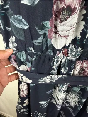 City Chic NWT Mysterious Navy Ruffle V-Neck Floral Flowy Maxi Dress Size 18 thumbnail 8