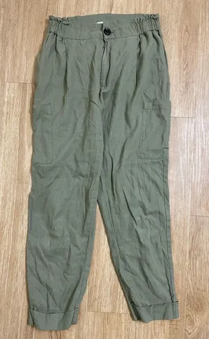 Zara Olive Green Cargo Trousers with Cuffed Ankles thumbnail 1