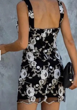 Floral Dress Size M thumbnail 2