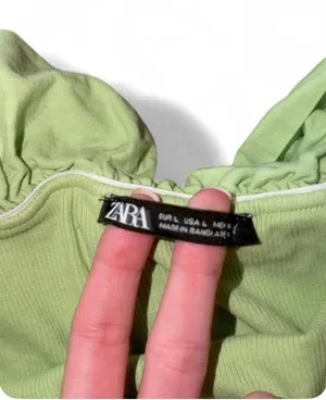ZARA Off-The-Shoulder Top thumbnail 2