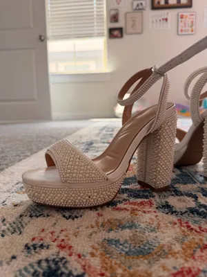 Windsor Here Comes The Glow Pearl Heels thumbnail 4
