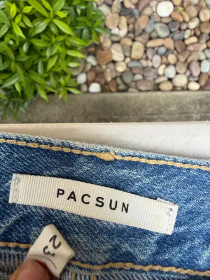 PacSun Ripped Mom Jeans thumbnail 5
