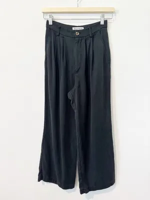 Reformation Petite Mason Pants Size 0 Faded Black Pleated Wide Leg Dark Academia thumbnail 3