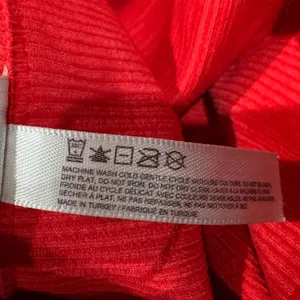Aritzia Sunday Best Red Strappy Cropped Tank Top Women’s Large thumbnail 3