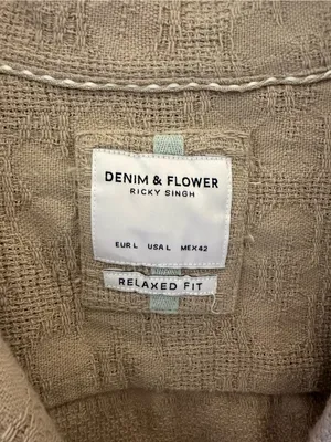 Denim & Flower Short-Sleeve Button-Down Shirt in Taupe Beige thumbnail 2