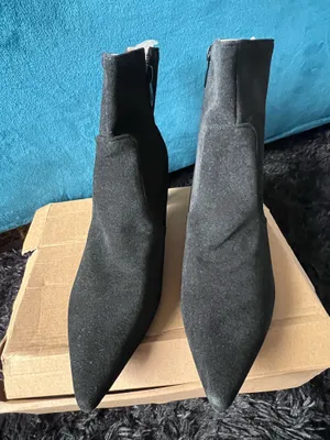 Black Faux Suede Pointed Toe Kitten Heel Ankle Booties US 11 EU 42 New thumbnail 2