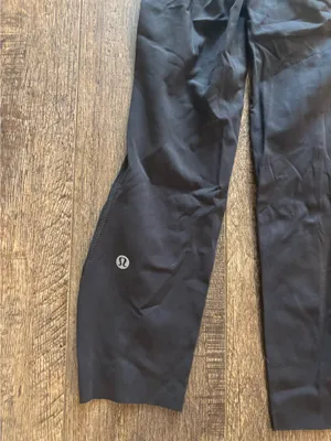 Lululemon Black Capri Leggings 00 thumbnail 2