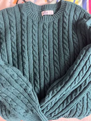 Hollister Sweater thumbnail 1