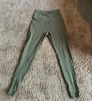 Halara Green  Crossover Leggings thumbnail 1