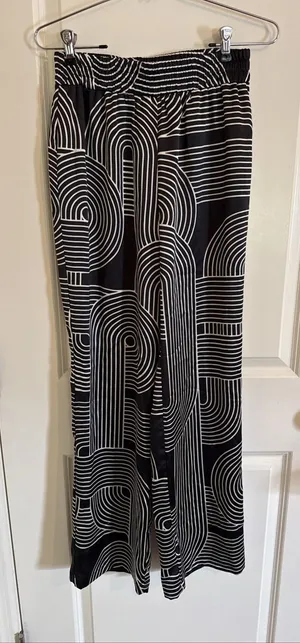 ASOS 4th & Reckless Black & White Satin Wide Leg Pants Size Small thumbnail 1