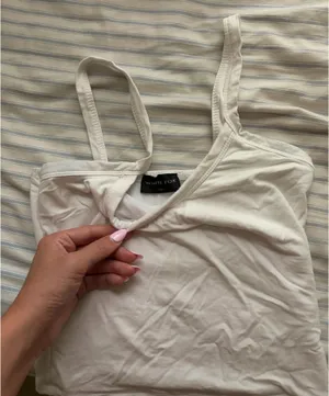 Plain white fox tank top  thumbnail 3