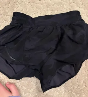 Lululemon Shorts thumbnail 1