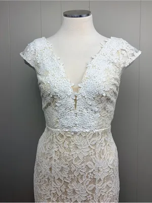 Lulus NWT Ivory Lace Mermaid Wedding Gown XXS Deep V Bridal Dress thumbnail 4
