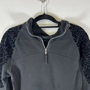 Lululemon‎ Women's Floral Flock Pullover Black Mock Neck Sweatshirt Back Size 10 thumbnail 7