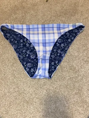 Hollister Reversible Cheeky Bikini Bottoms thumbnail 5