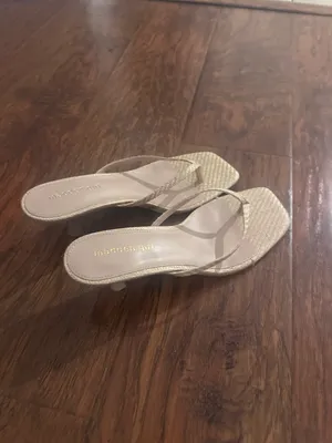 Madden girl woven tan thong kitten heel sandals thumbnail 2