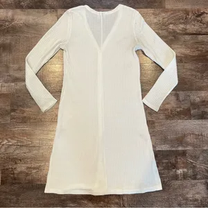 Daytrip Lightweight Longer Length V Neck White Button Down Cardigan Size XS thumbnail 5
