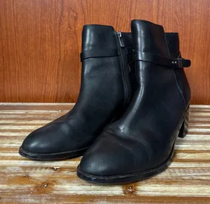 Clarks Womens Black Leather Ankle Boots Buckle Strap Side Zip Block‎ Heel 9.5M thumbnail 1