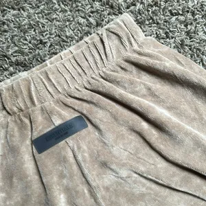 Fear of‎ God Essentials Beach Short 'Oak' thumbnail 6