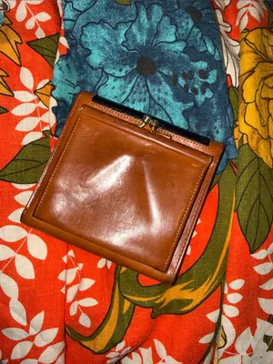 Vintage Dooney & Bourke Black and Brown Pebbled Leather Bifold Wallet thumbnail 2