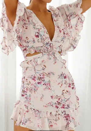 Selfie Leslie Belle Cut-Out Detail Frill Accent Dress Floral Print thumbnail 4