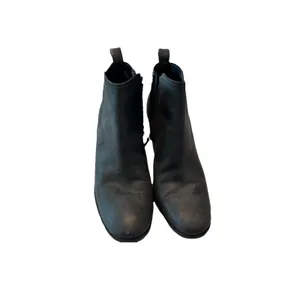Cole Haan Boots Womens 9.5 B Chesney Ankle Booties‎ Block Heels Black Leather thumbnail 2