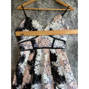 Romeo‎ & Juliet M $240 Dress Sundress Fit Flare Pink Crochet Lace Cocktail thumbnail 9