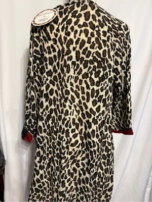 Sunshine and Rodeos Leopard Print Women's Top with Black Sequin Pocket. NWT SZ L thumbnail 3