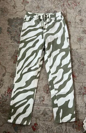 SheIn Jeans thumbnail 1