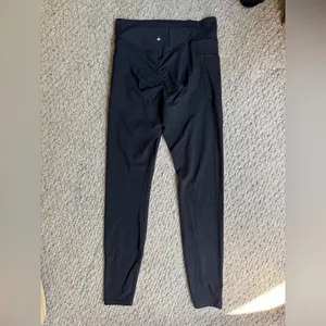 HALARA Black High-Waist Athletic Leggings with Side Pockets thumbnail 5