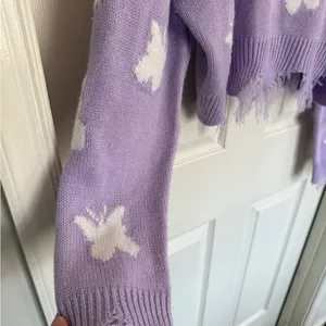 Just Polly Lavender V-Neck Sweater with Butterfly Design thumbnail 3